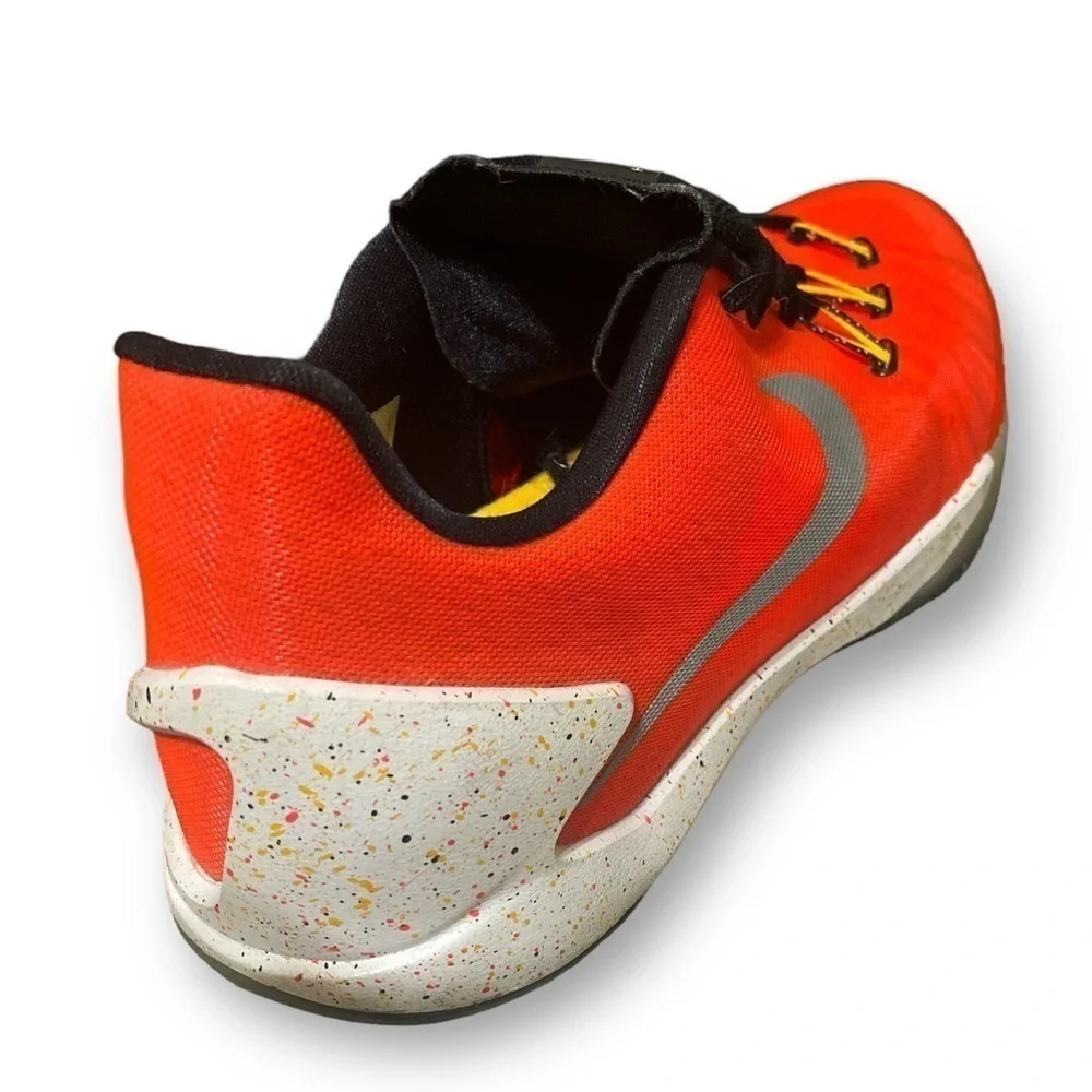 NIKE “Hyperchase” Premium Rouge Sneakers. Men’s Size 10 Bright Orange ECU